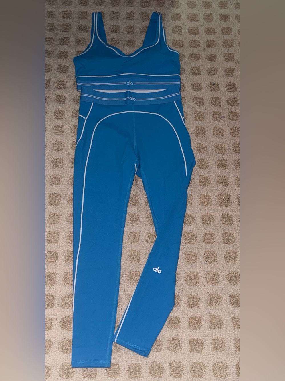 ALO Yoga Blue Set